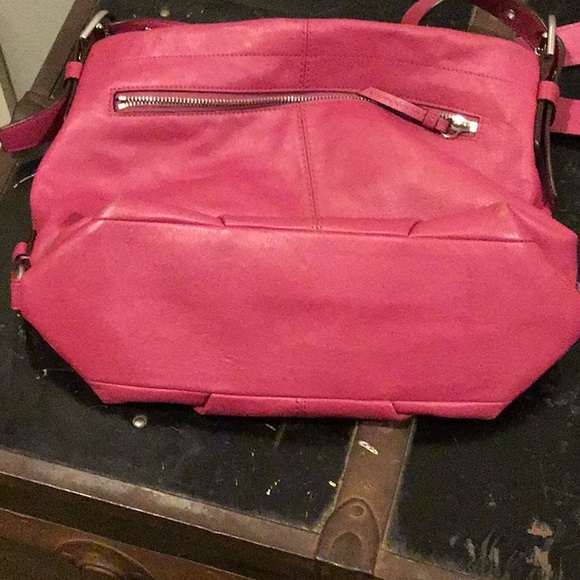 Coach Fuchsia Leather Bag w/ Small key fob - Picture 6 of 7